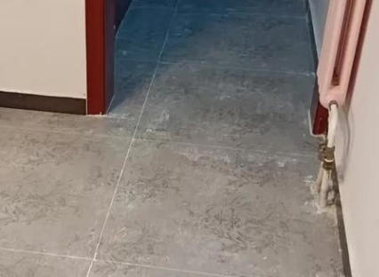 阿克塞瓷砖空鼓维修公司分享下阿克塞地砖空鼓了怎么办
